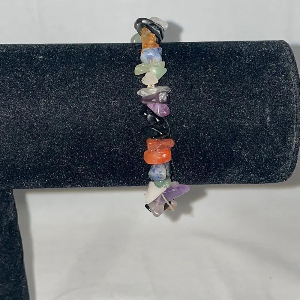 Stretchy Bracelet with Small Shiny Colorfully Rocks